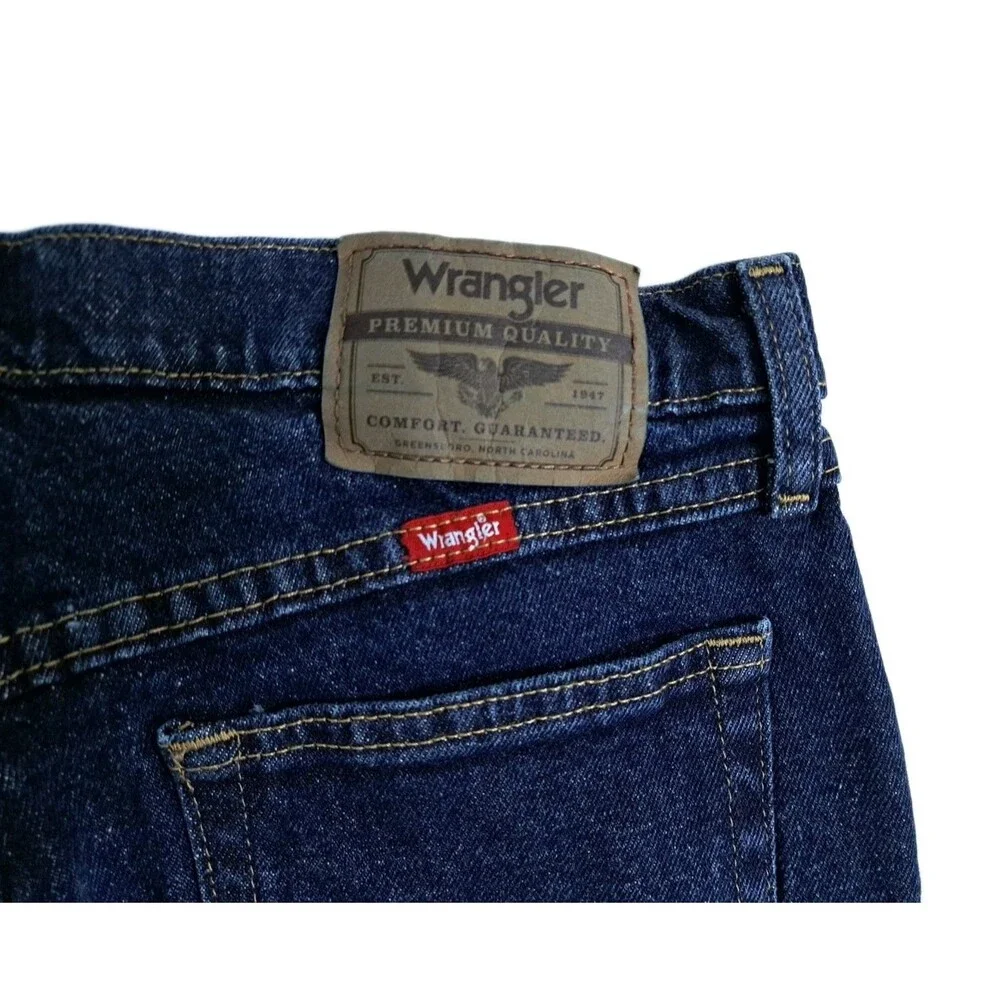 Wrangler Men's 30x32 Blue Denim Regular Fit Straight 5 Star Flex Jeans Pants